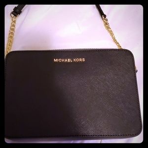 Michael kors jet set crossbody